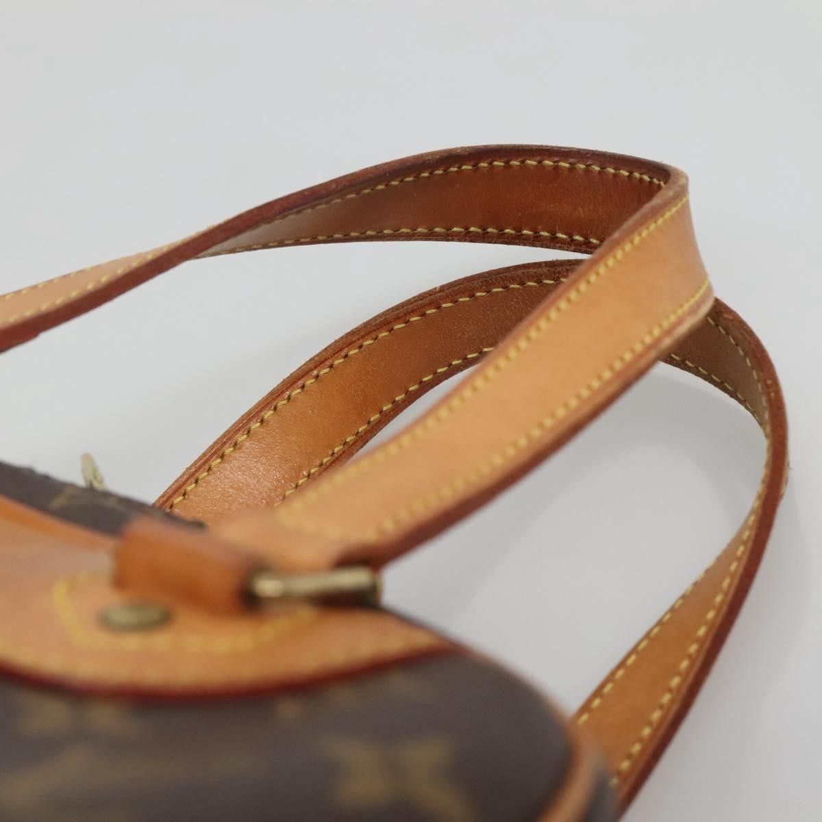 Louis Vuitton Louis Vuitton Excursion Handbag Monogram Canvas Size ONE SIZE - 18 Thumbnail