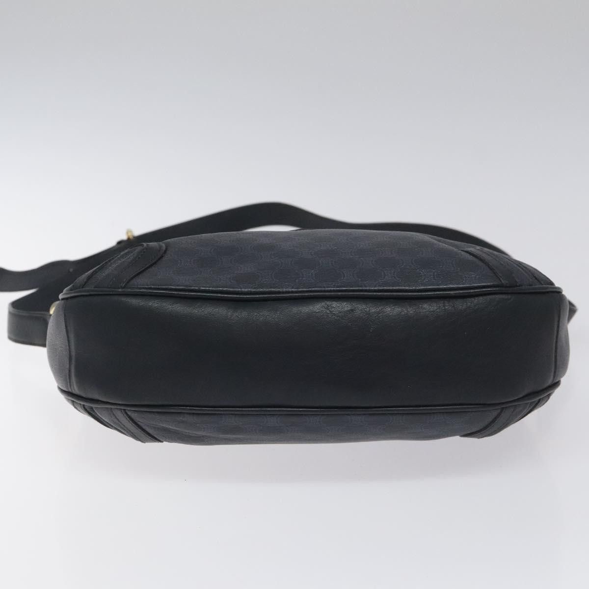 Celine Celine Vintage Macadam Shoulder Bag Canvas and Leather Size ONE SIZE - 14 Thumbnail