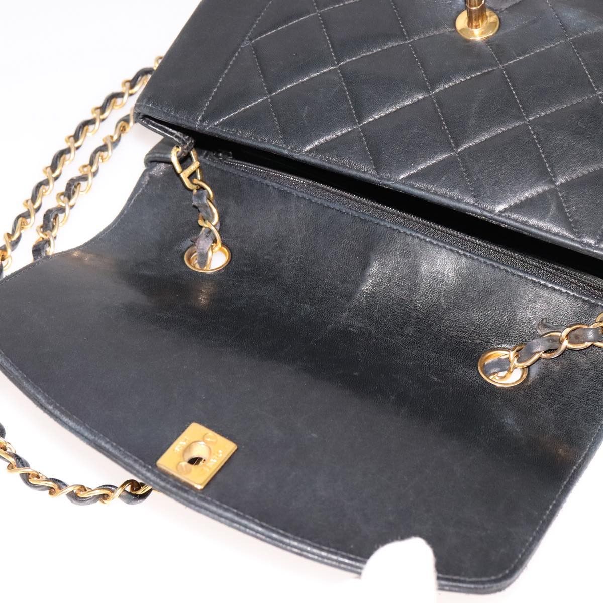 Chanel Chanel Vintage Diana Flap Bag Quilted Lambskin Size ONE SIZE - 15 Thumbnail