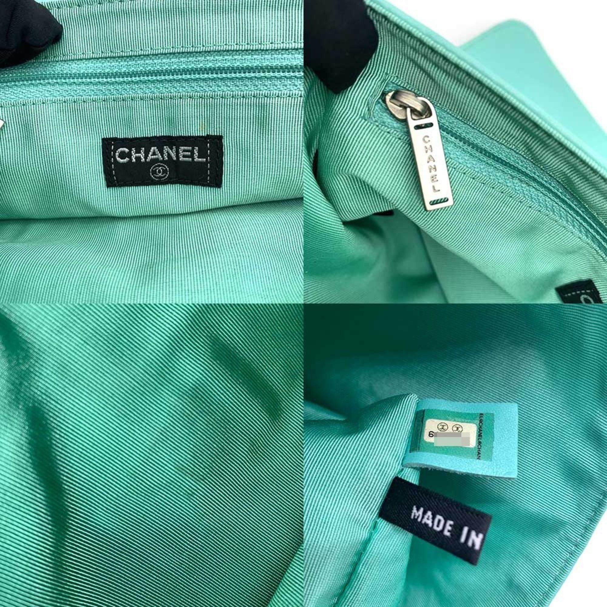 Chanel CHANEL 2.55 Chocobar Chain Handbag in Turquoise Leather Size ONE SIZE - 7 Thumbnail