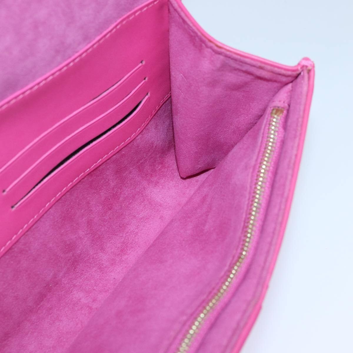 Louis Vuitton Louis Vuitton Courtney Clutch Embossed Leather Size ONE SIZE - 19 Thumbnail