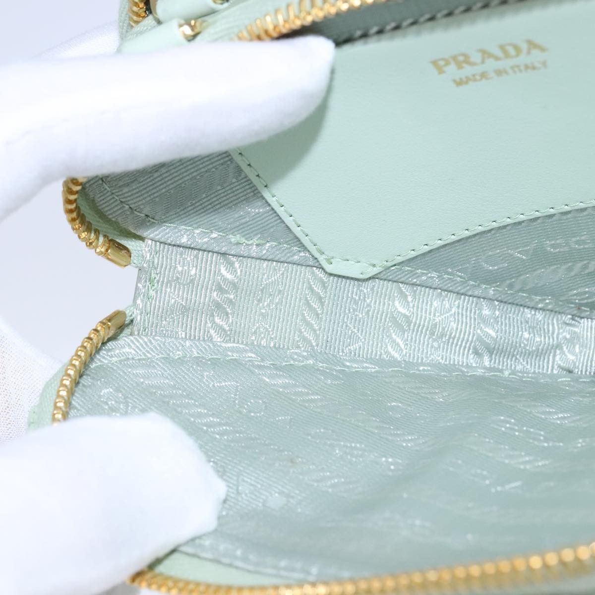 Prada Prada Triangle Logo Zip Around Shoulder Bag Raffia and Leather Size ONE SIZE - 22 Thumbnail
