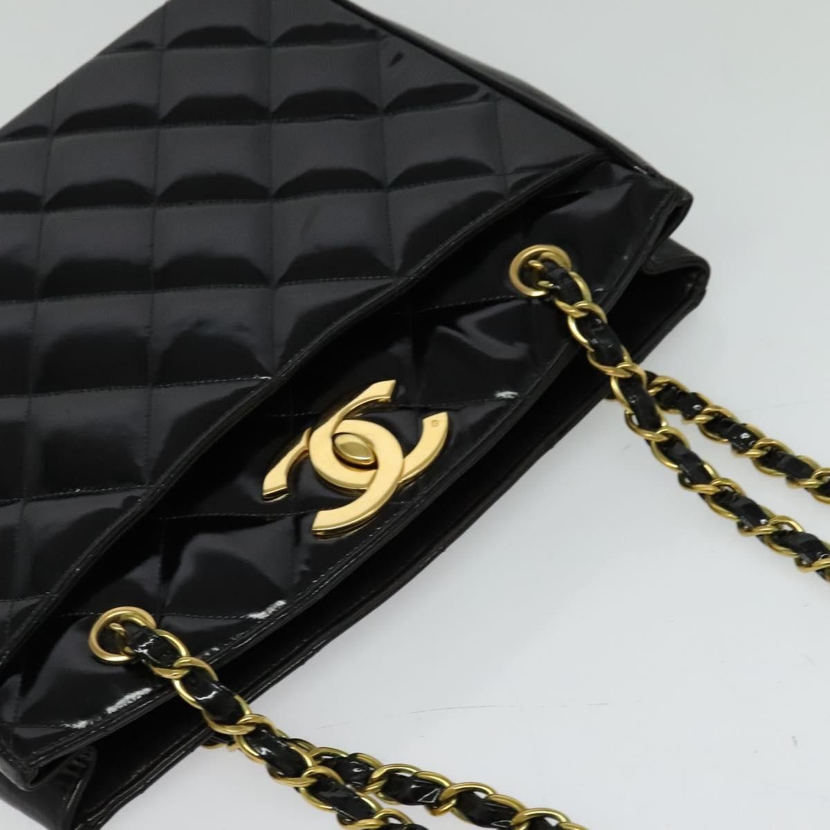 Chanel Chanel Vintage Chain Tote Quilted Patent Size ONE SIZE - 18 Thumbnail