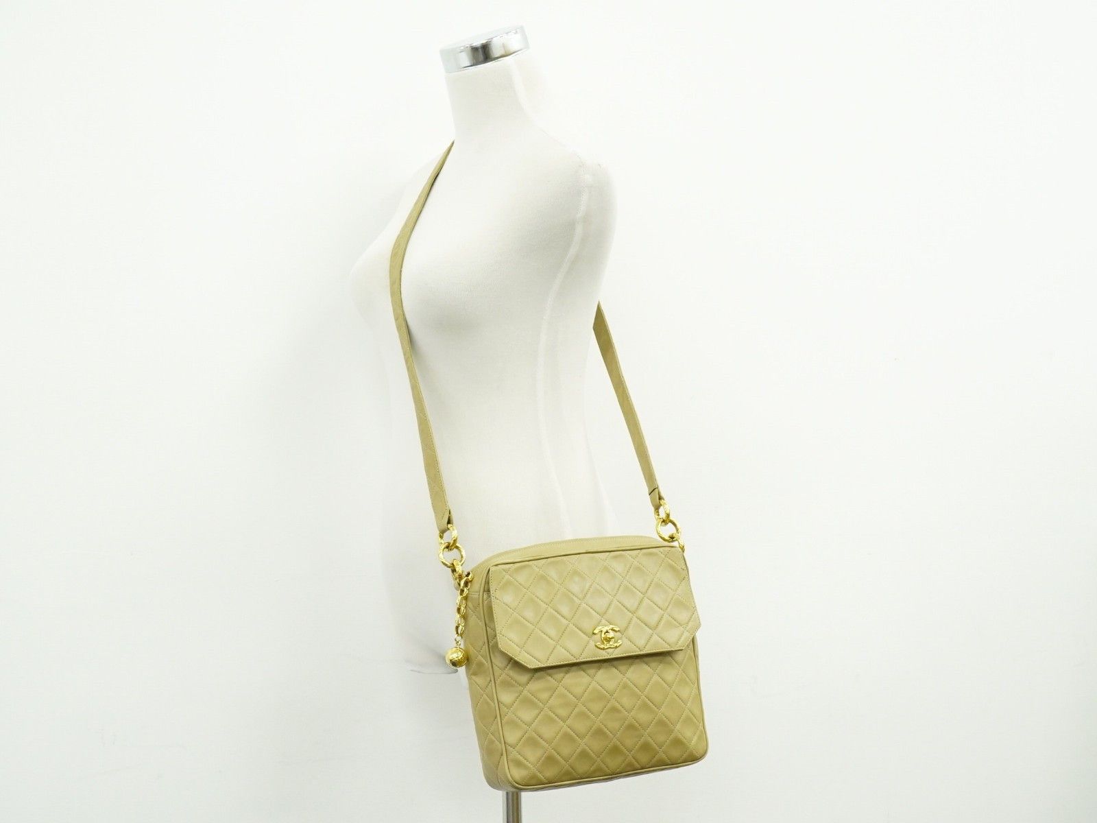 Chanel Chanel Vintage Camera bag Quilted Lambskin Size ONE SIZE - 13 Thumbnail