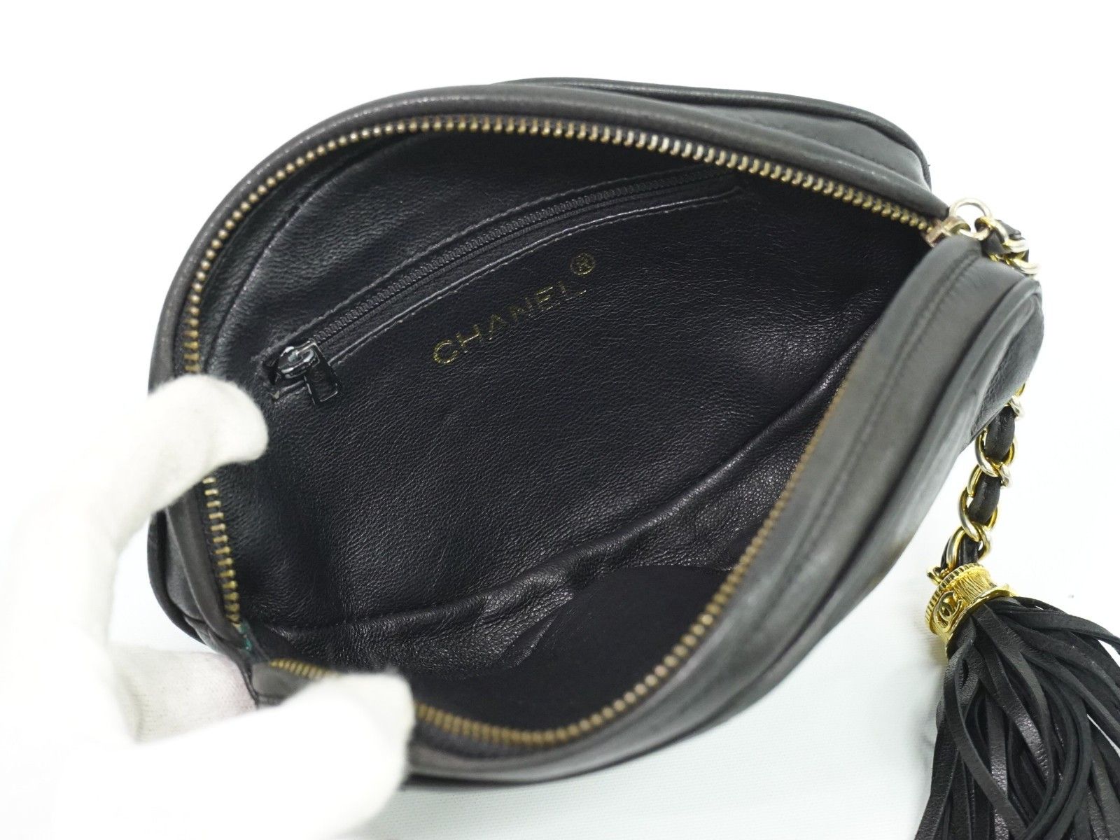 Chanel Chanel Vintage Diamond CC Tassel Clutch Quilted Lambskin Size ONE SIZE - 18 Thumbnail