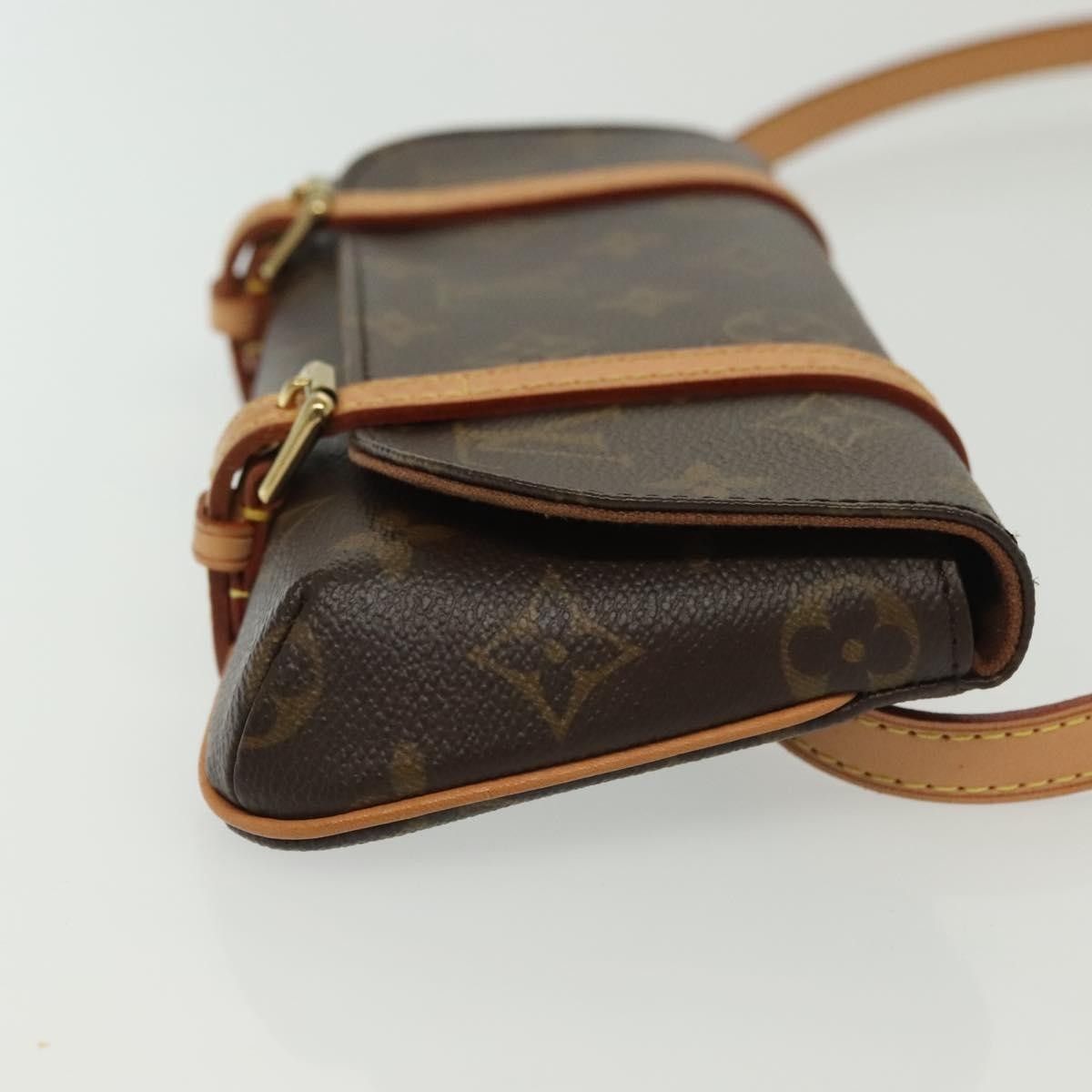 Louis Vuitton Louis Vuitton Marelle Waist Monogram Canvas Size ONE SIZE - 3 Thumbnail