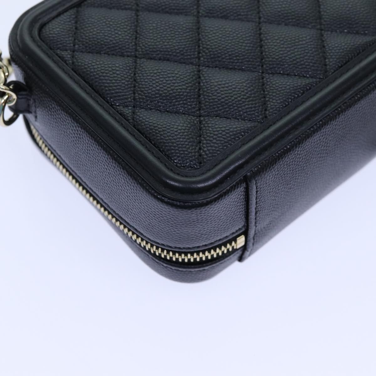 Chanel Chanel Filigree Vanity Clutch with Chain Quilted Caviar Size ONE SIZE - 12 Thumbnail