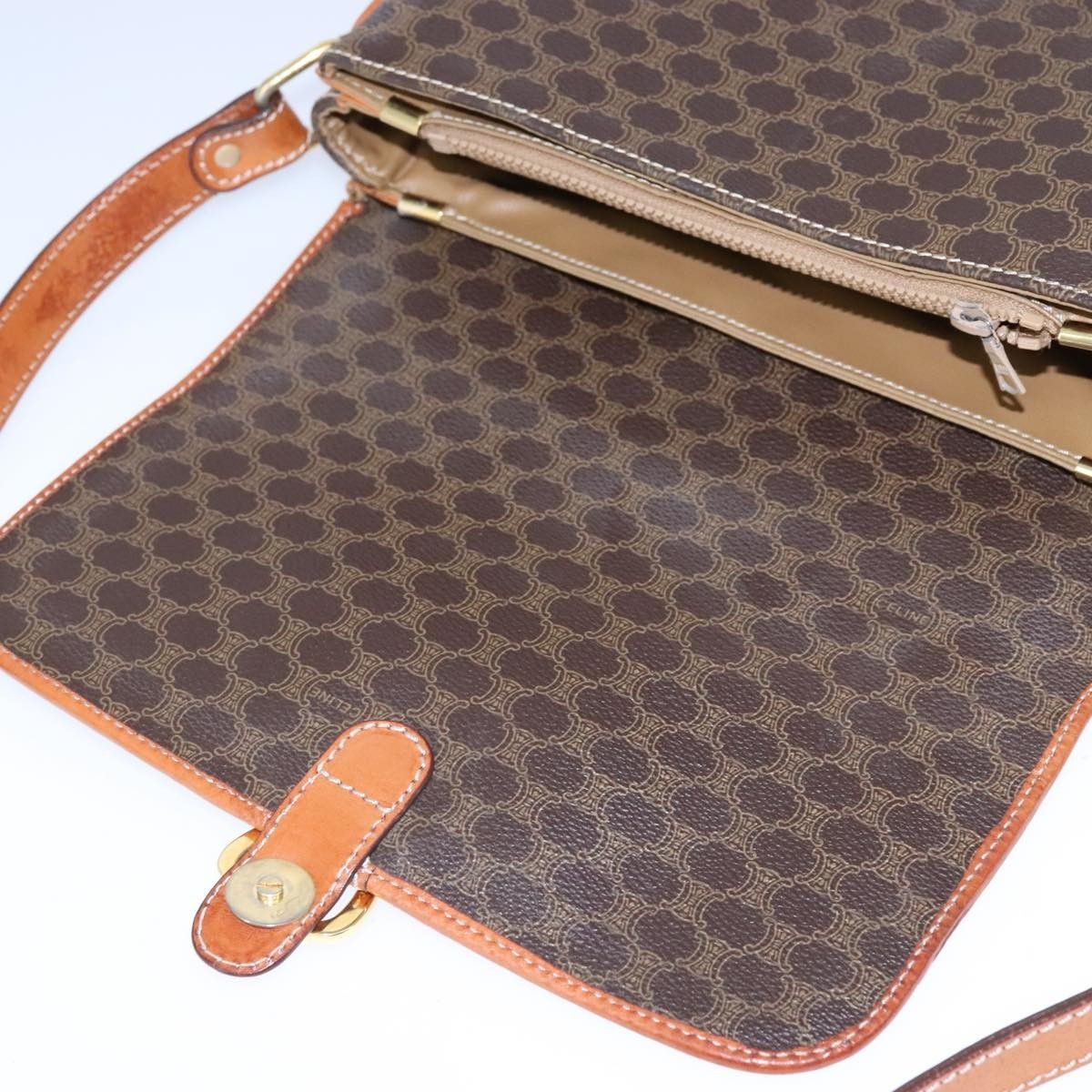 Celine Celine Macadam Shoulder Bag PVC Leather Size ONE SIZE - 19 Thumbnail