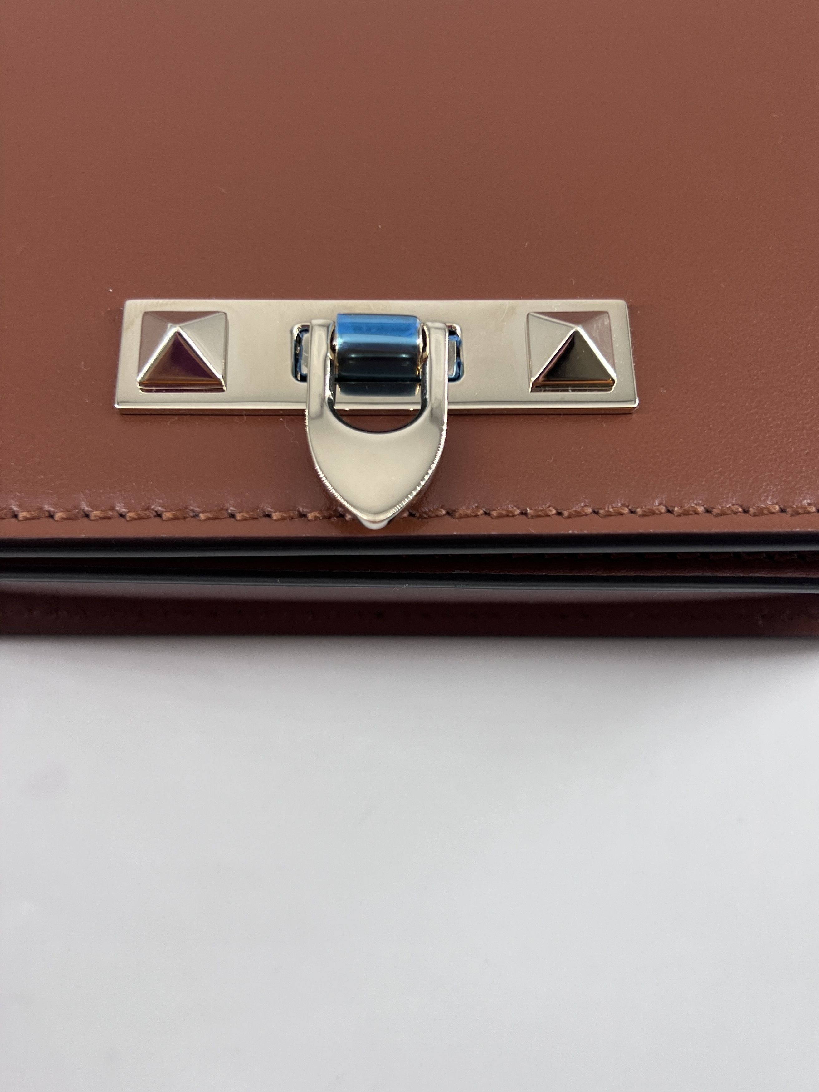 Valentino Valentino Garavani Rockstud Flip Lock Flap Leather Size ONE SIZE - 6 Thumbnail
