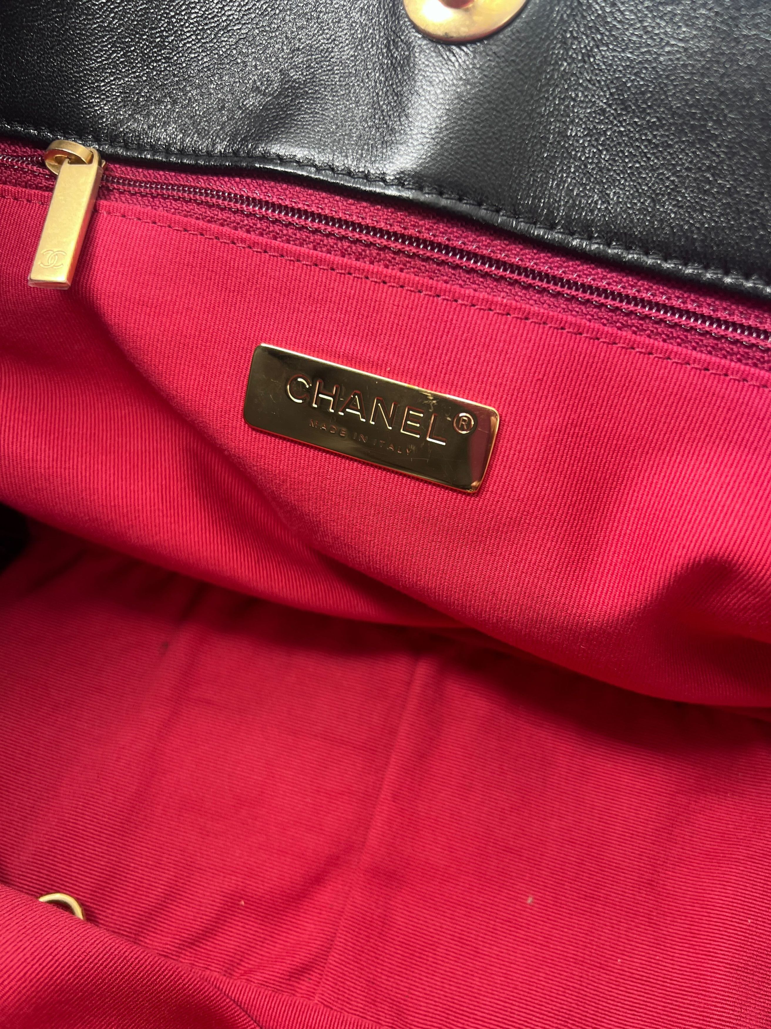 Chanel Chanel 19 Shopping Bag Quilted Leather Size ONE SIZE - 7 Thumbnail