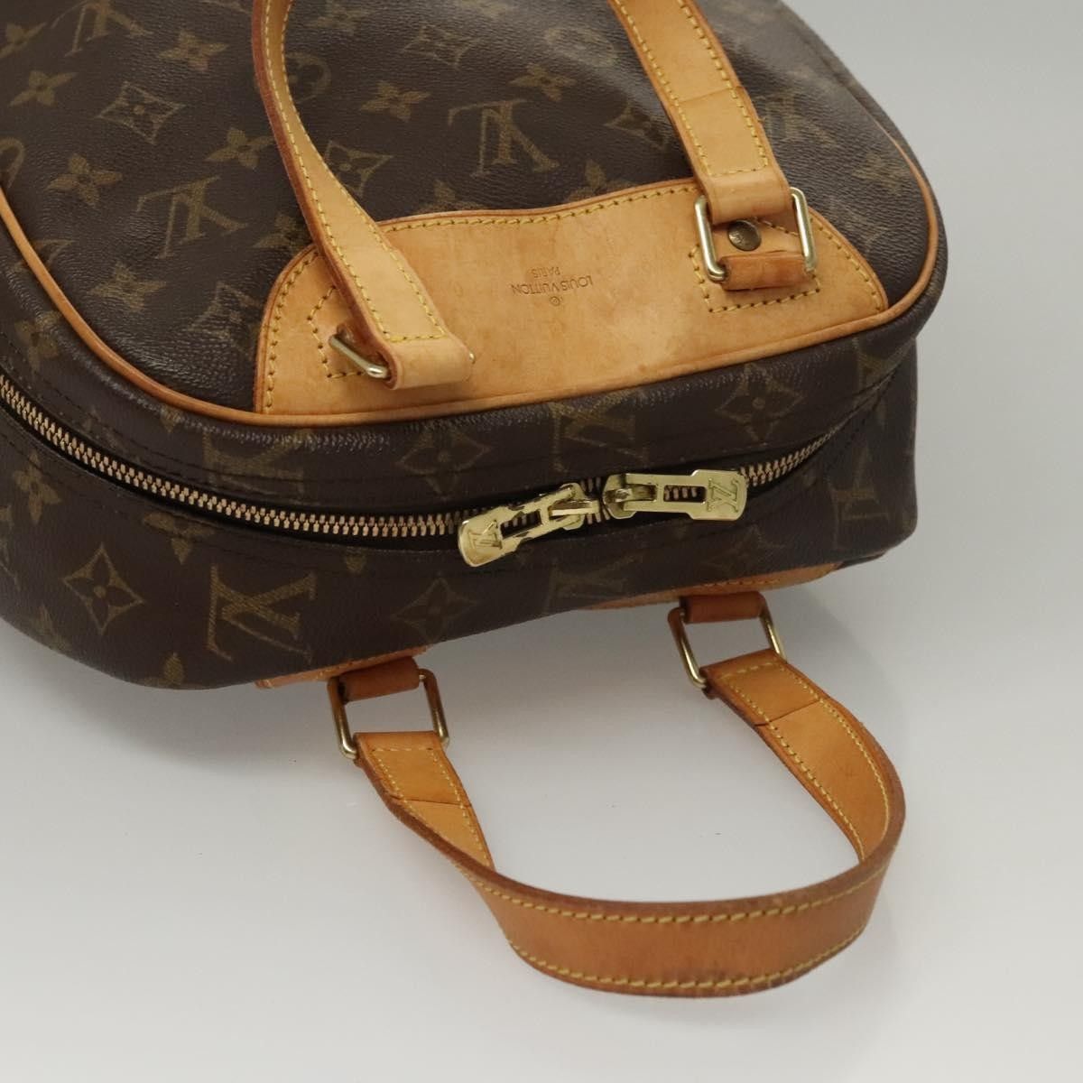 Louis Vuitton Louis Vuitton Excursion Handbag Monogram Canvas Size ONE SIZE - 17 Thumbnail