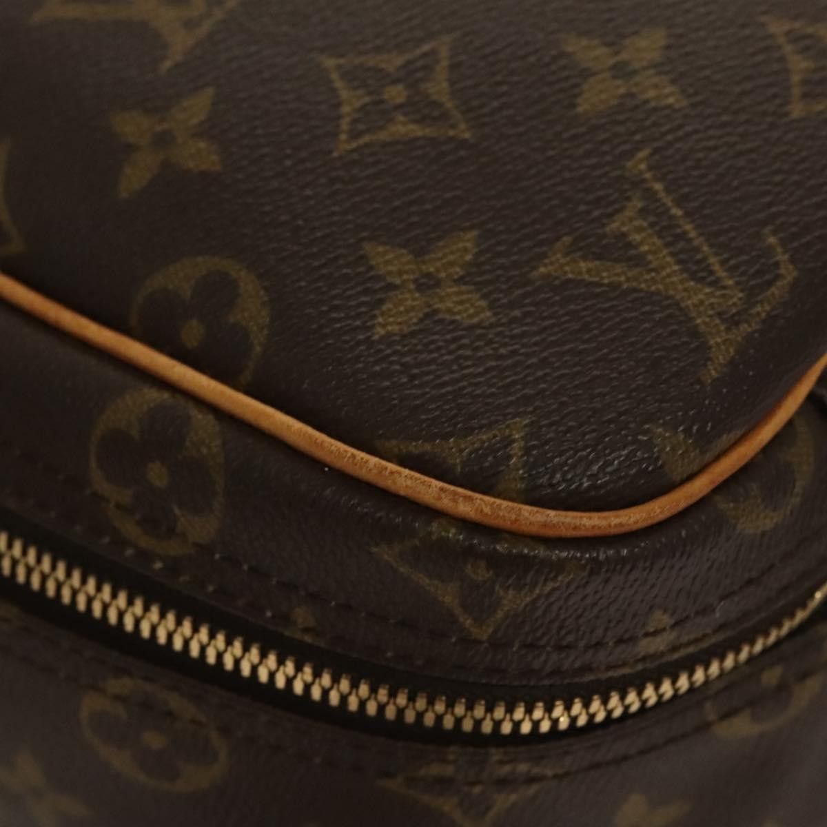 Louis Vuitton Louis Vuitton Excursion Handbag Monogram Canvas Size ONE SIZE - 11 Thumbnail