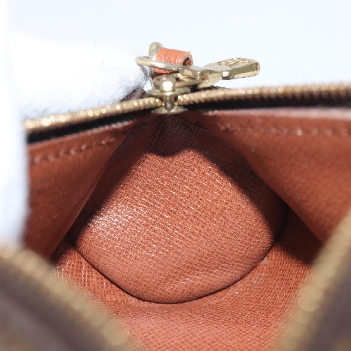Louis Vuitton Louis Vuitton Papillon Pochette Monogram Canvas Size ONE SIZE - 18 Thumbnail