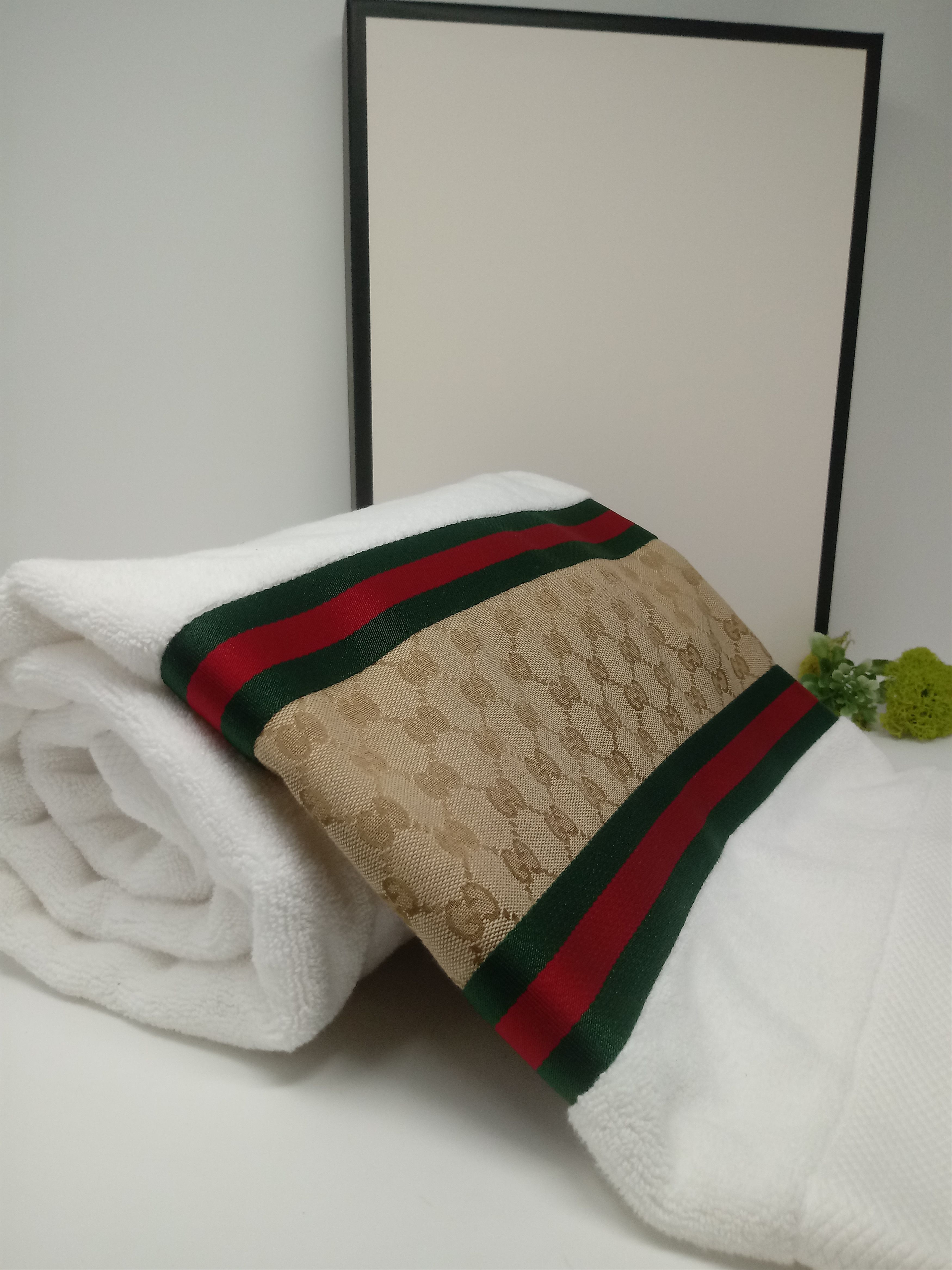 Gucci towel set hot sale