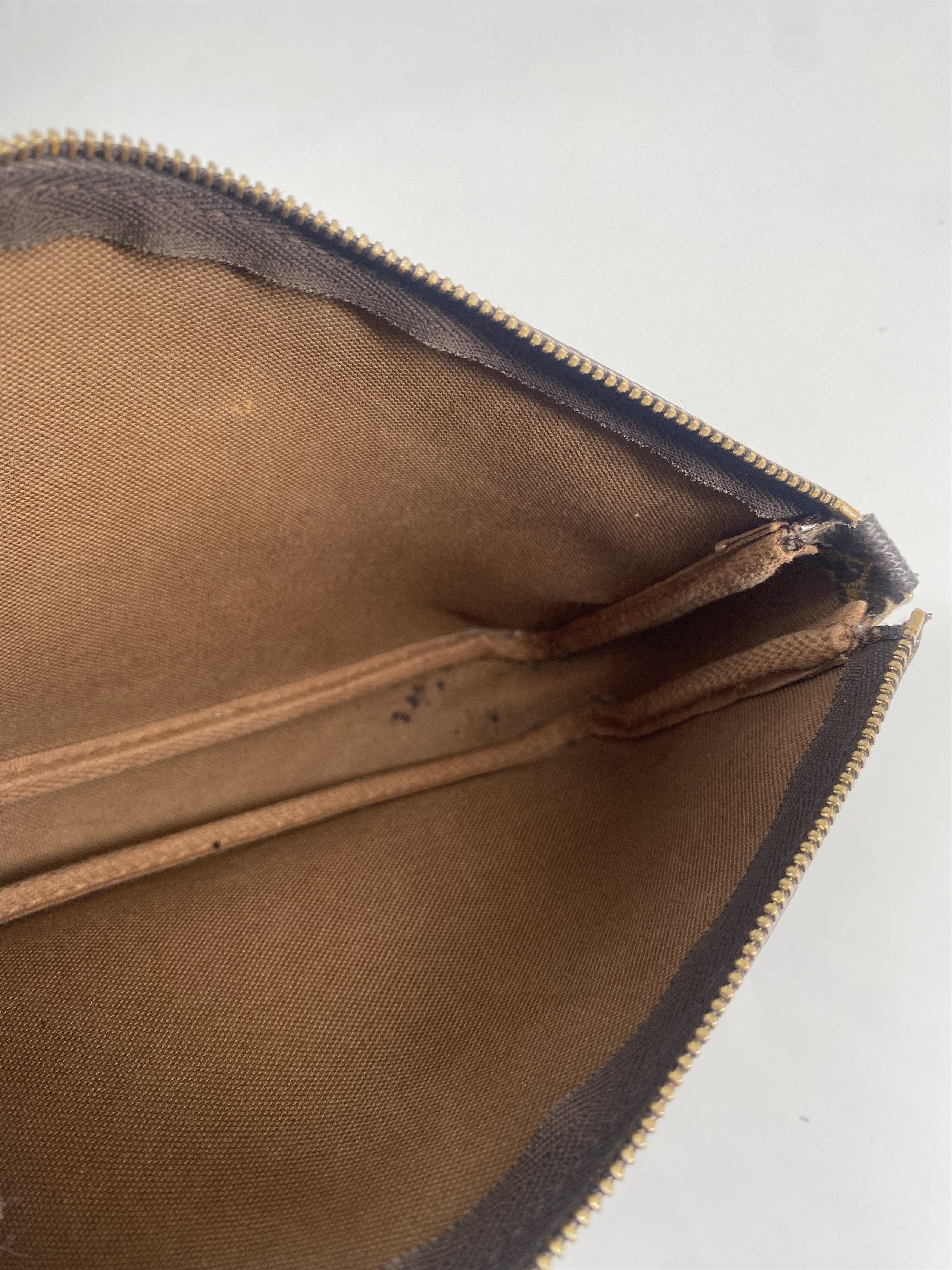 Louis Vuitton Louis Vuitton Pochette Accessoires Monogram Canvas Size ONE SIZE - 5 Thumbnail