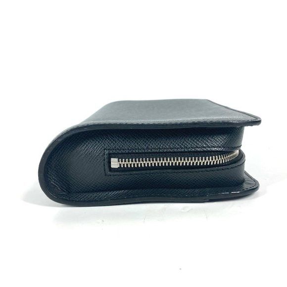 Louis Vuitton Louis Vuitton Zip Coin Purse Taiga Leather Size ONE SIZE - 4 Thumbnail
