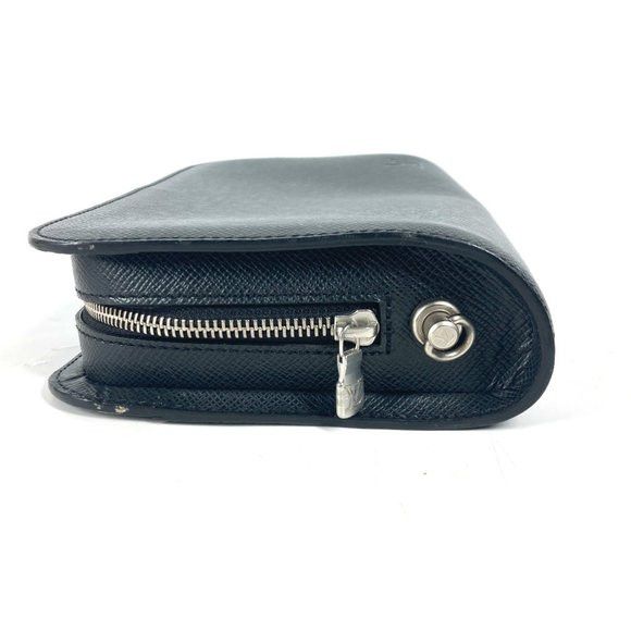 Louis Vuitton Louis Vuitton Zip Coin Purse Taiga Leather Size ONE SIZE - 3 Thumbnail
