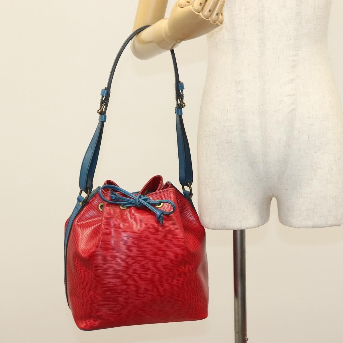 Louis Vuitton Louis Vuitton Petit Noe Epi Leather Size ONE SIZE - 14 Thumbnail