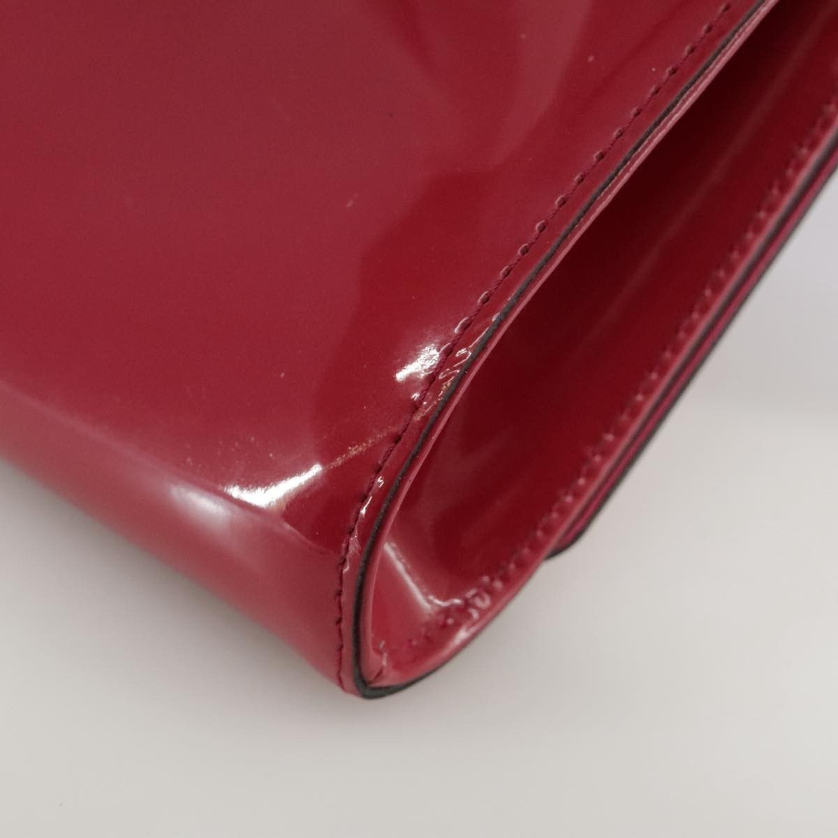 Louis Vuitton Louis Vuitton Louise Clutch Patent Size ONE SIZE - 10 Thumbnail
