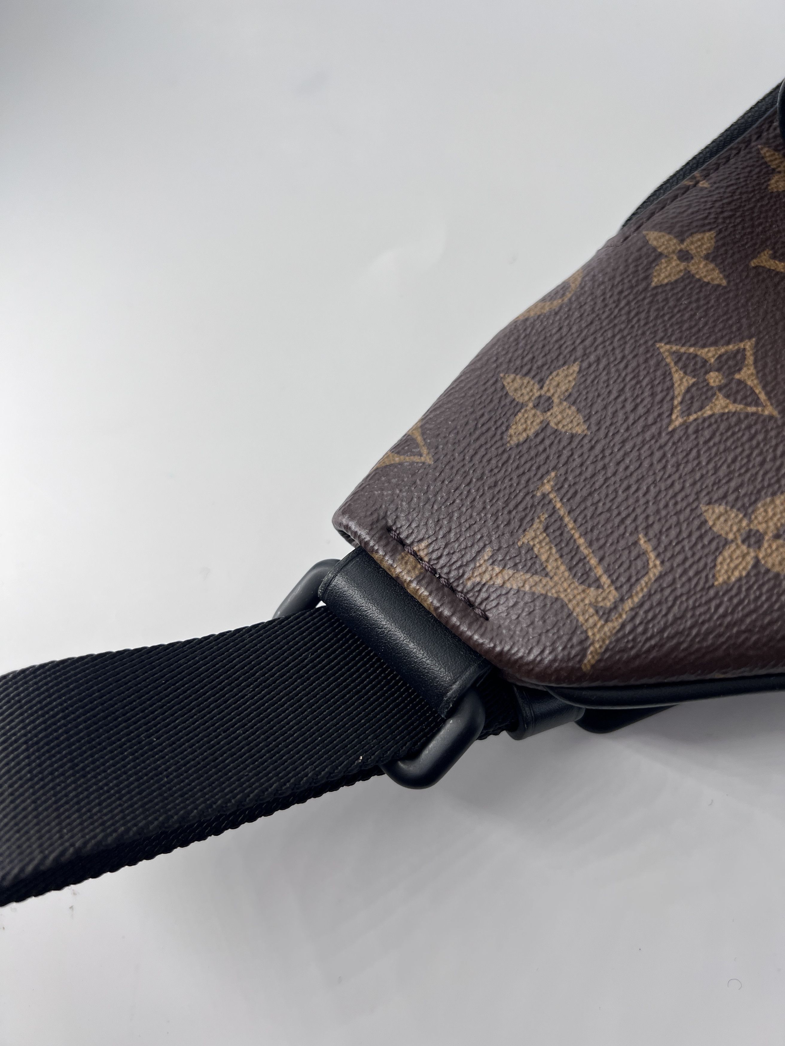 Louis Vuitton Louis Vuitton Christopher Bumbag Macassar Monogram Canvas Size ONE SIZE - 4 Thumbnail