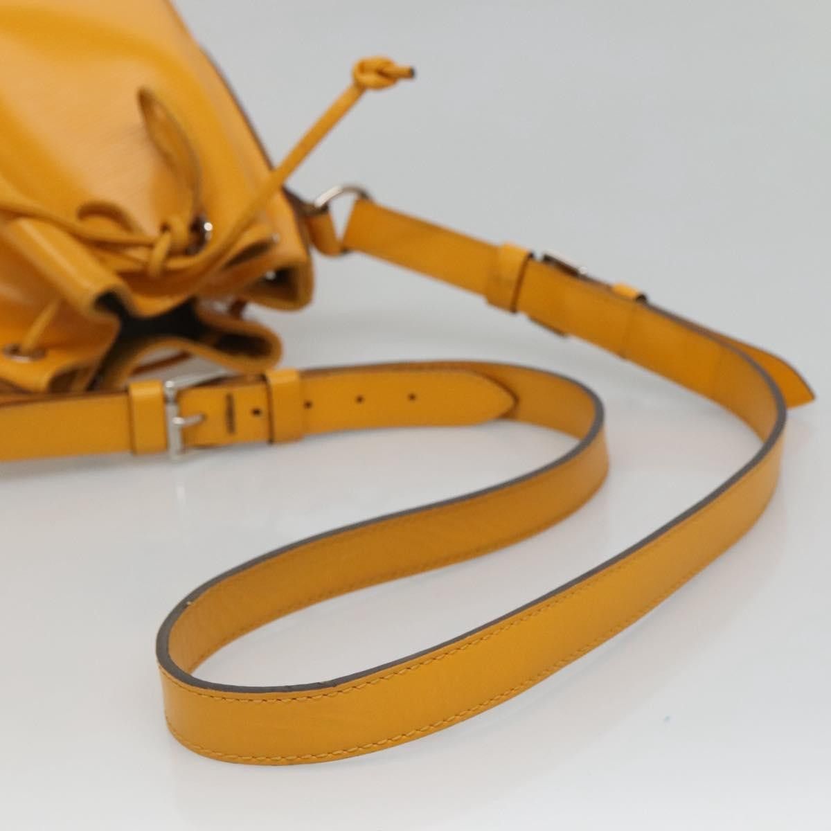 Louis Vuitton Louis Vuitton Noe Handbag Epi Leather Size ONE SIZE - 8 Thumbnail