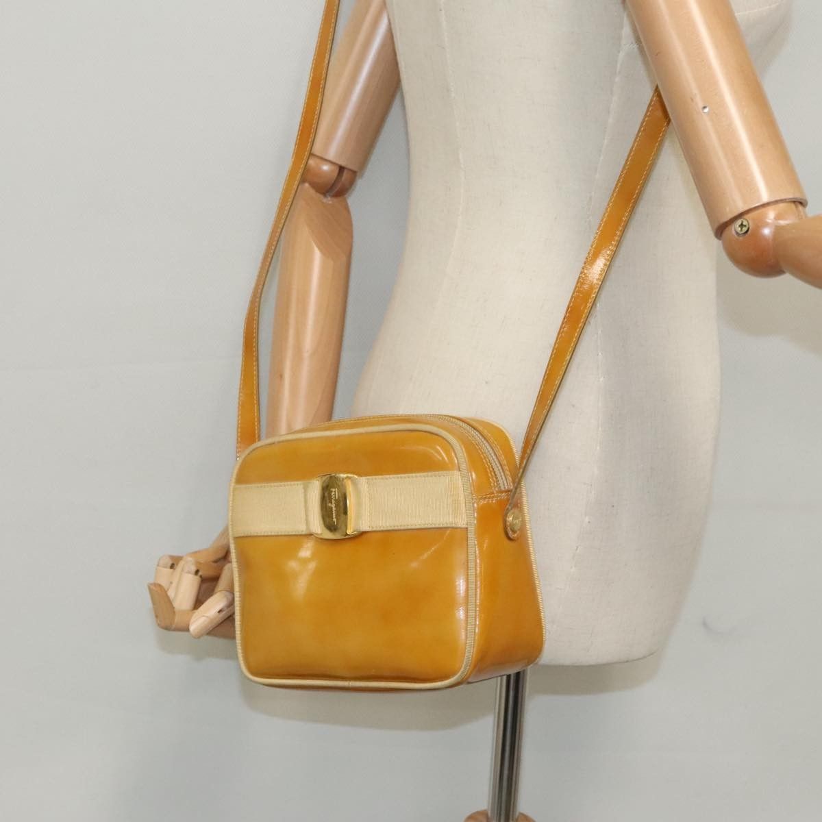Salvatore Ferragamo Salvatore Ferragamo Gancini Zip Pouch Leather Size ONE SIZE - 21 Thumbnail