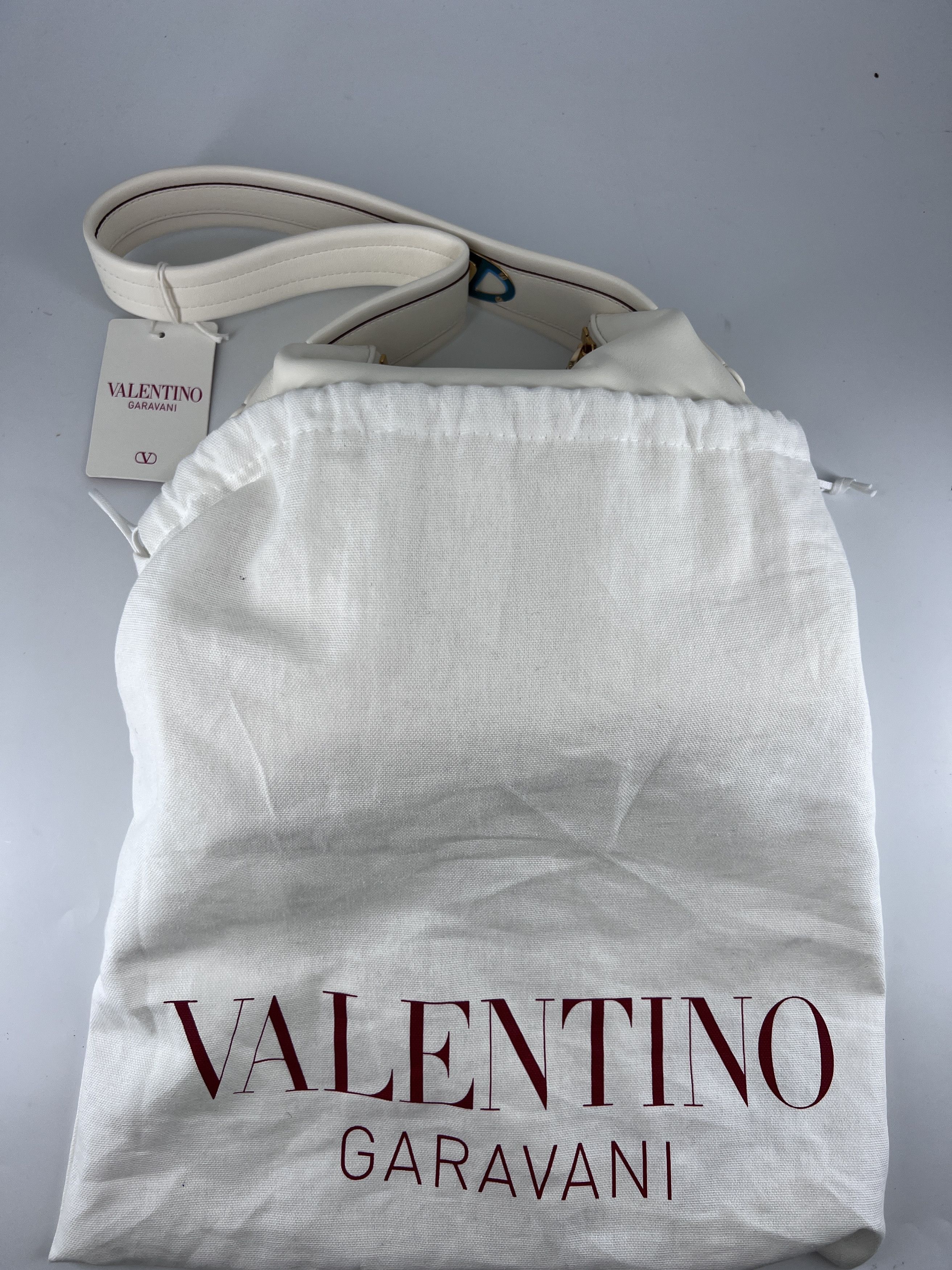 Valentino Valentino Garavani Ruffle Leather Size ONE SIZE - 8 Thumbnail