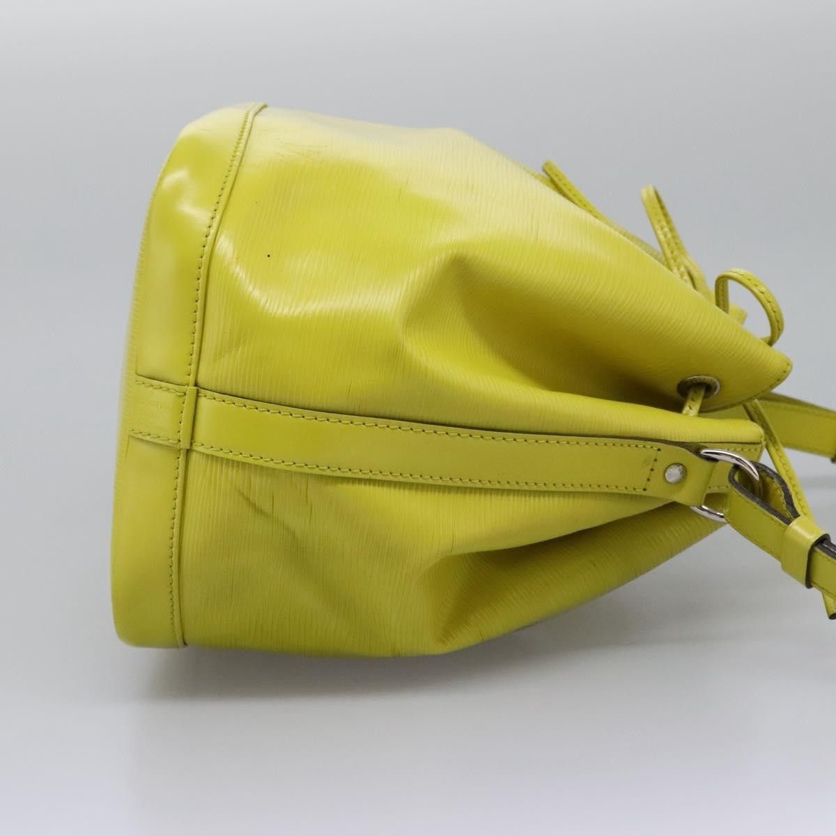 Louis Vuitton Louis Vuitton Petit Noe Handbag Epi Leather Size ONE SIZE - 4 Thumbnail