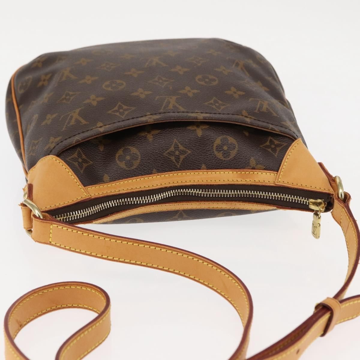 Louis Vuitton Louis Vuitton Odeon Handbag Monogram Canvas Size ONE SIZE - 18 Thumbnail