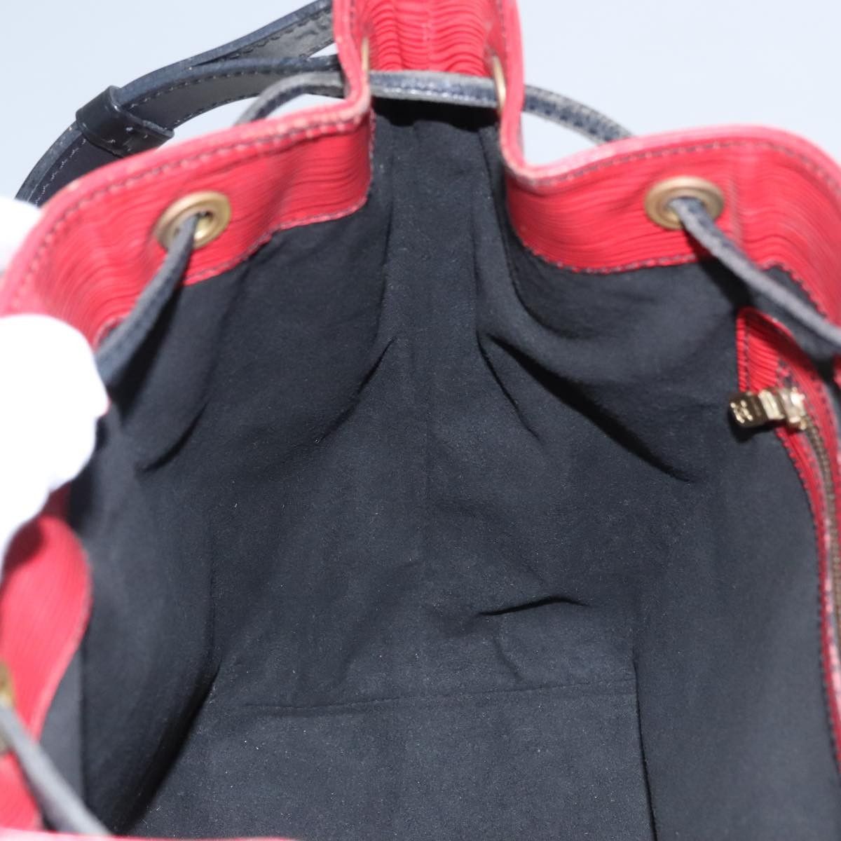 Louis Vuitton Louis Vuitton Petit Noe Handbag Epi Leather Size ONE SIZE - 22 Thumbnail