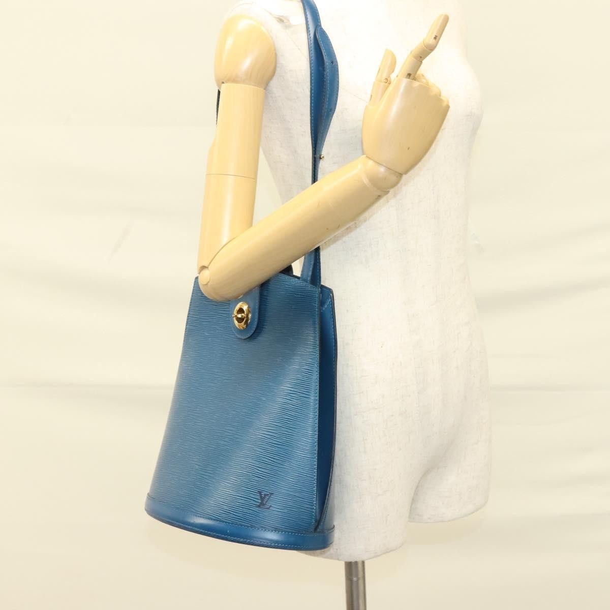 Louis Vuitton Louis Vuitton Cluny Shoulder Bag Epi Leather Size ONE SIZE - 14 Thumbnail