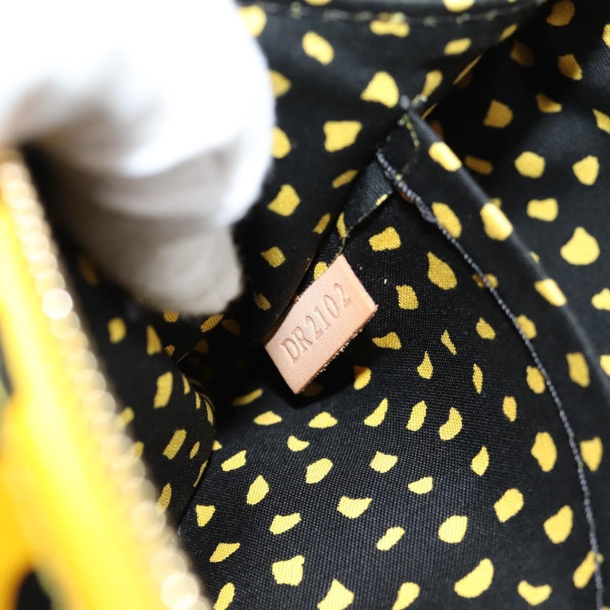 Louis Vuitton Louis Vuitton Pochette Accessoires Yayoi Kusama Painted Dots Monogram vernis Size ONE SIZE - 7 Thumbnail