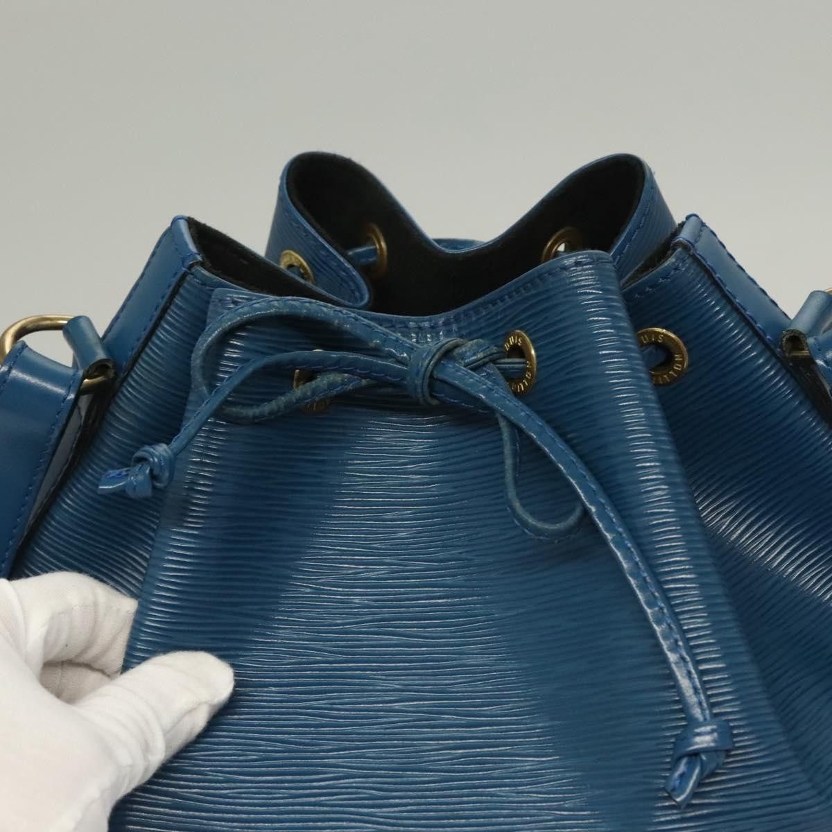 Louis Vuitton Louis Vuitton Petit Noe Handbag Epi Leather Size ONE SIZE - 17 Thumbnail