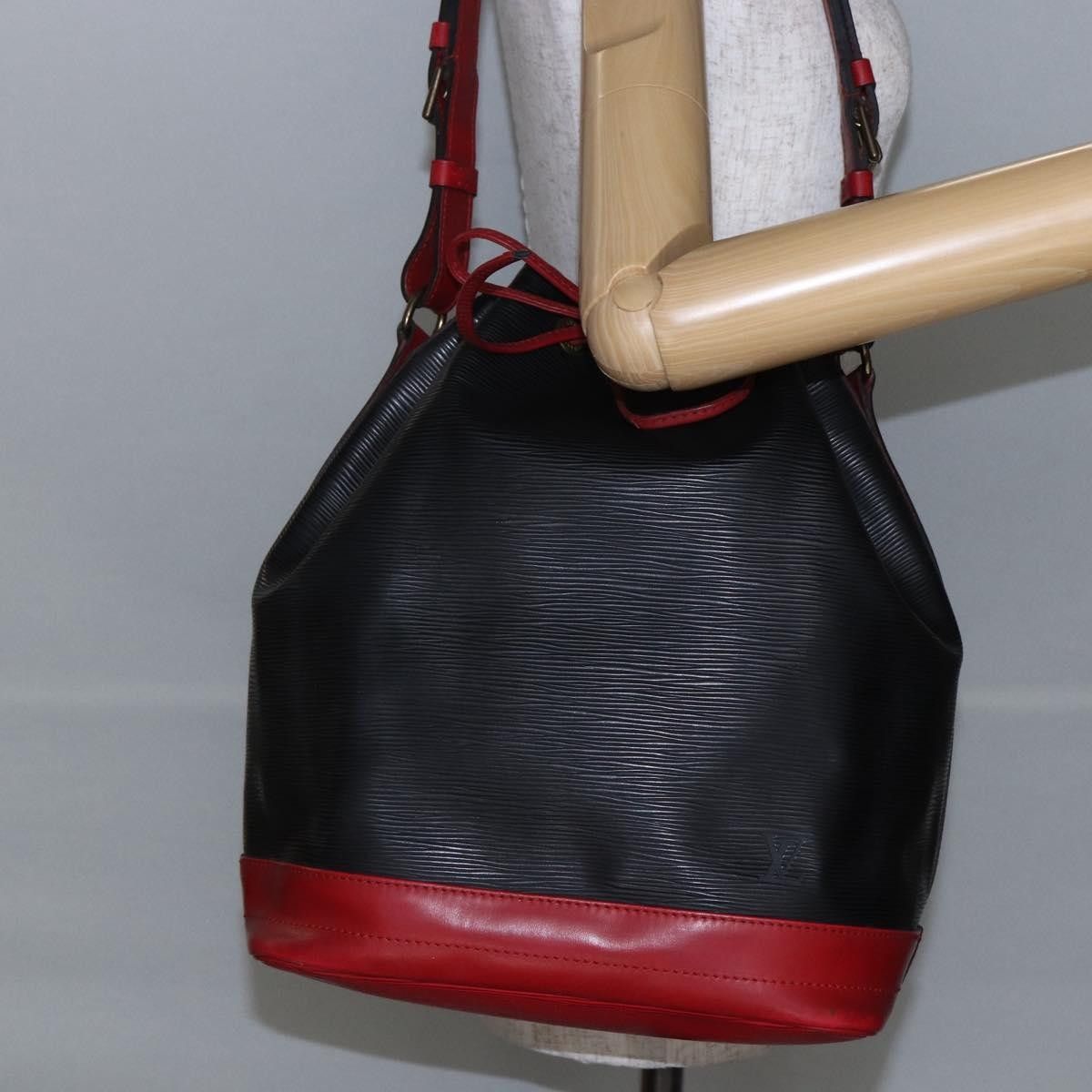 Louis Vuitton Louis Vuitton Bicolor Noe Epi Leather Size ONE SIZE - 13 Thumbnail