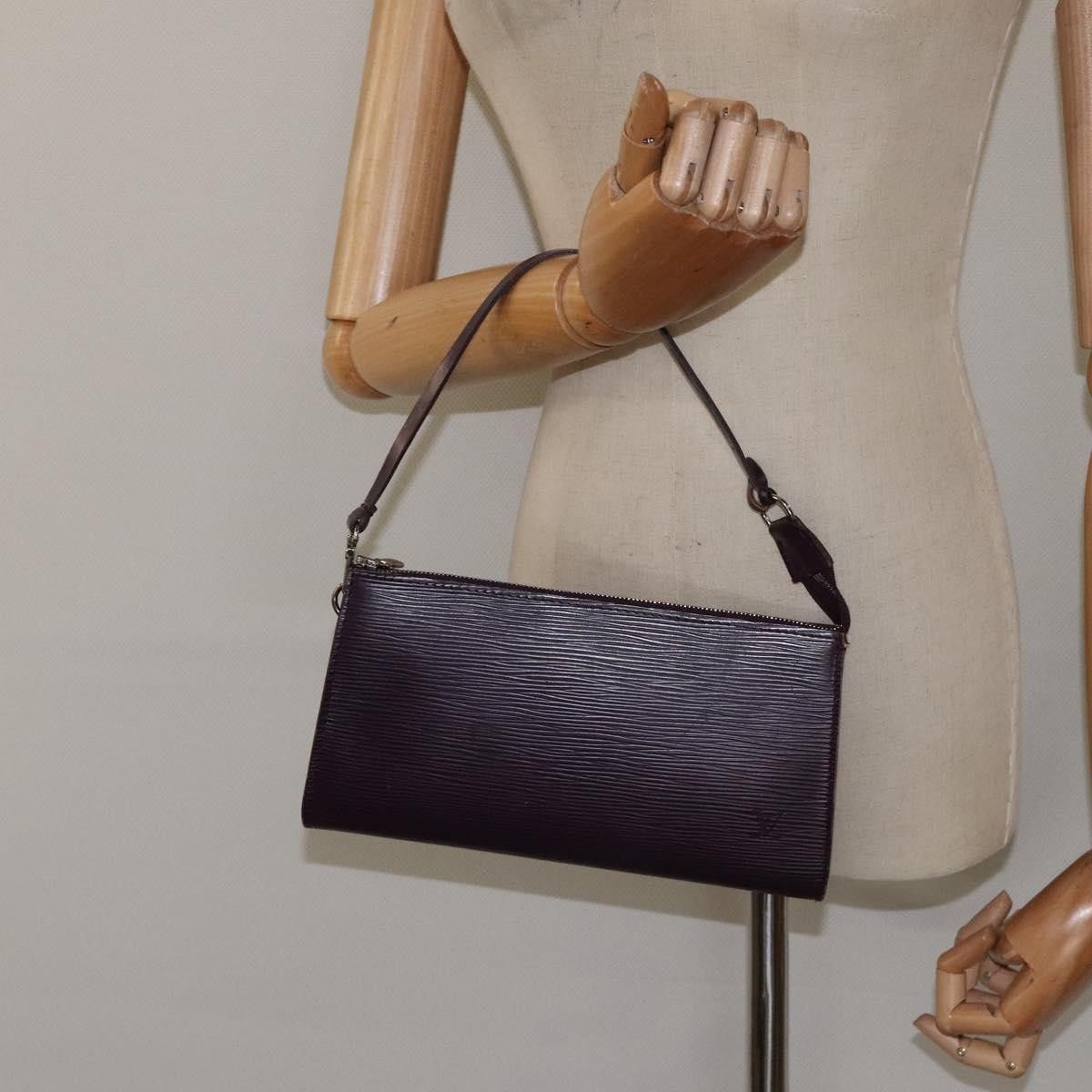 Louis Vuitton Louis Vuitton Pochette Accessoires Epi Leather Size ONE SIZE - 15 Thumbnail