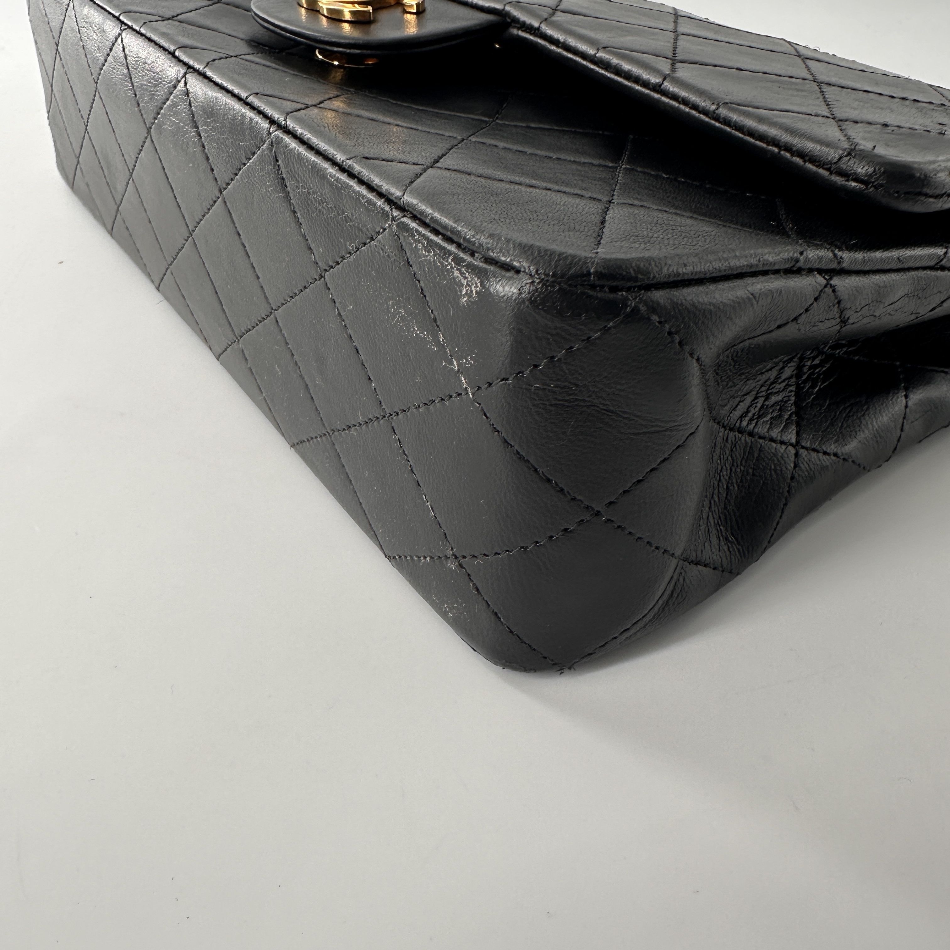 Chanel Chanel Timeless - Classic Double Flap Bag Pleated Chevron Calfskin Size ONE SIZE - 4 Thumbnail