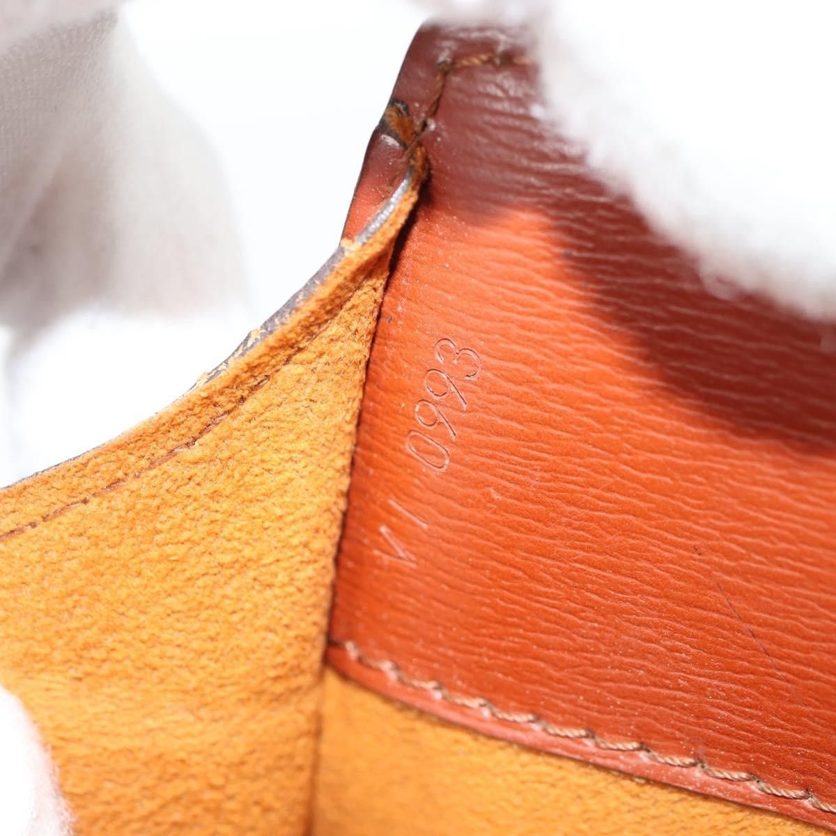 Louis Vuitton Louis Vuitton Cluny Shoulder Bag Epi Leather Size ONE SIZE - 7 Thumbnail