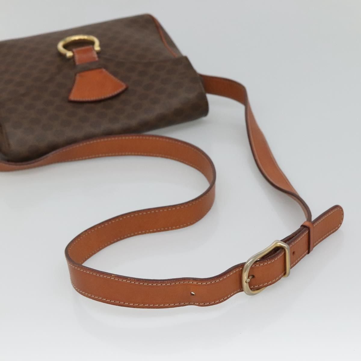 Celine Celine Vintage Macadam Shoulder Bag Canvas and Leather Size ONE SIZE - 7 Thumbnail
