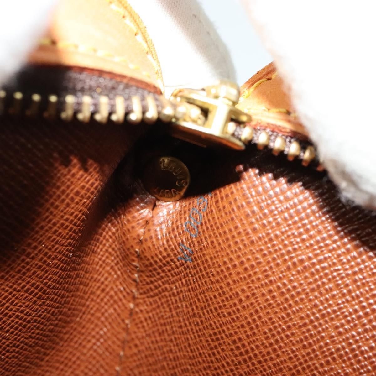 Louis Vuitton Louis Vuitton Drouot Handbag Monogram Canvas Size ONE SIZE - 7 Thumbnail