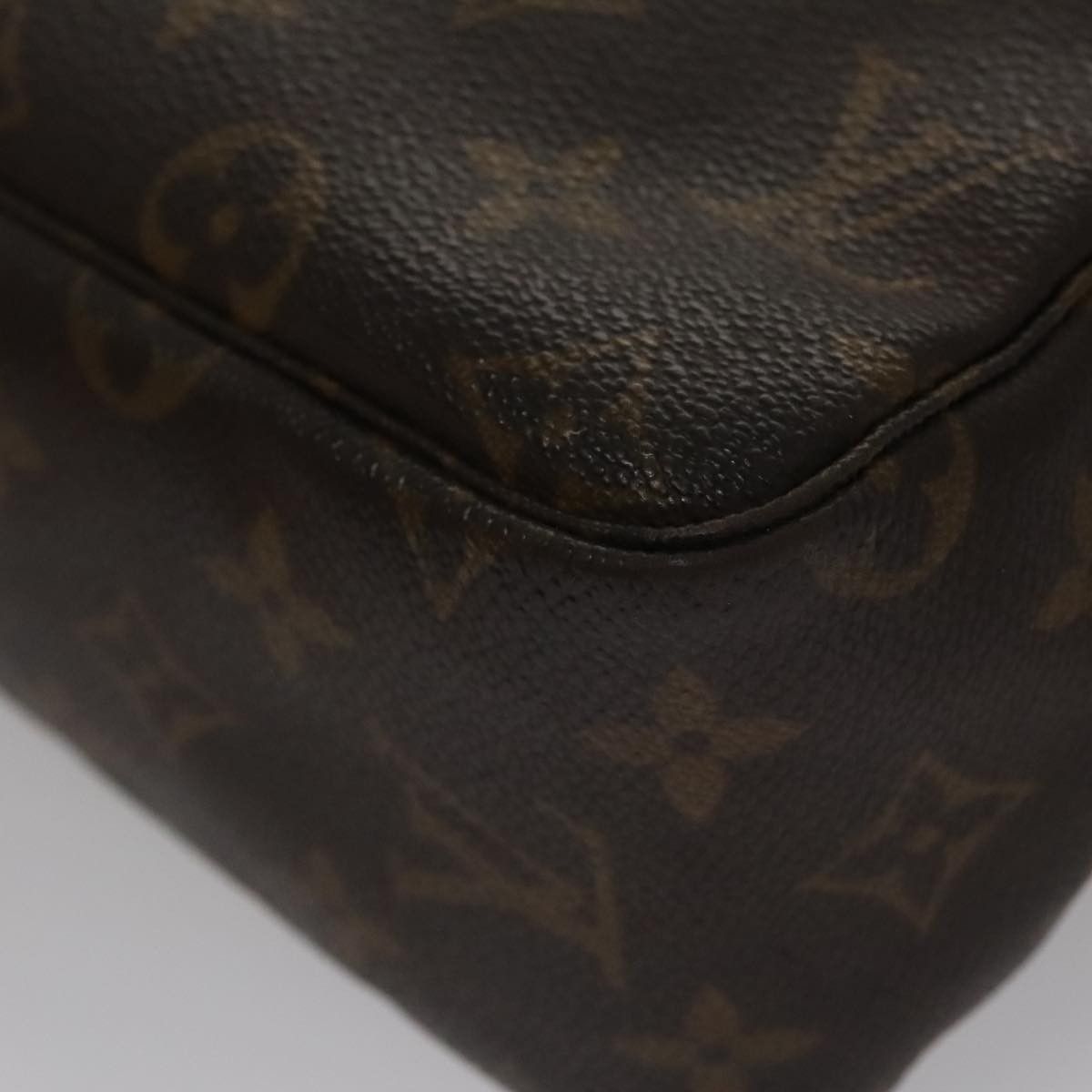 Louis Vuitton Louis Vuitton Trousse Toiletry Pouch Monogram Canvas Size ONE SIZE - 9 Thumbnail