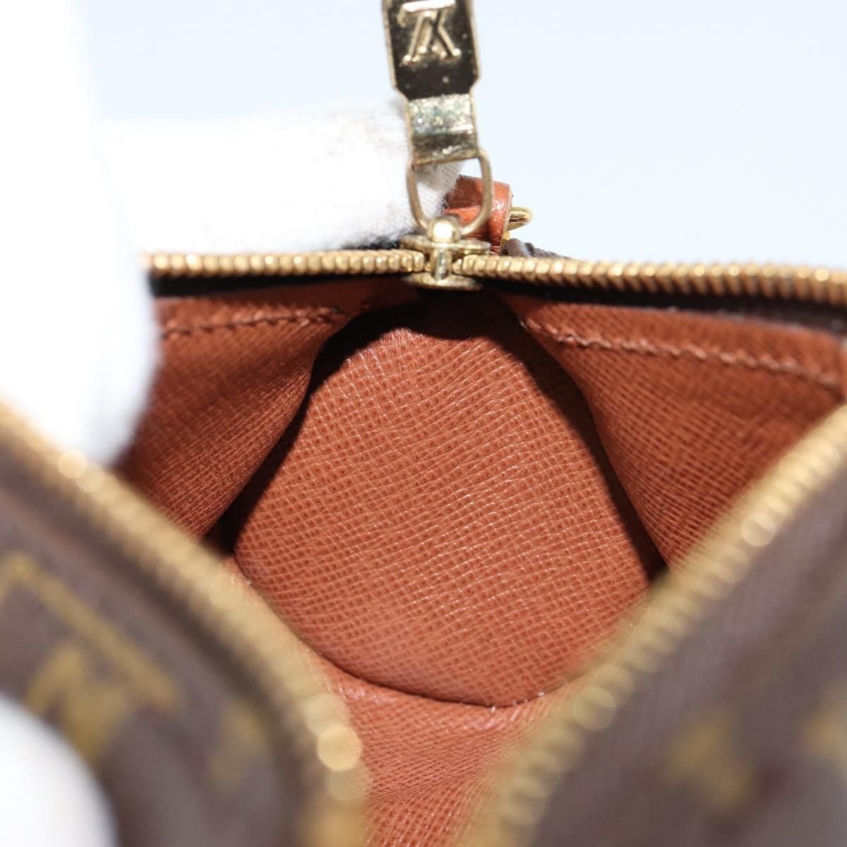 Louis Vuitton Louis Vuitton Papillon Pochette Monogram Canvas Size ONE SIZE - 18 Thumbnail