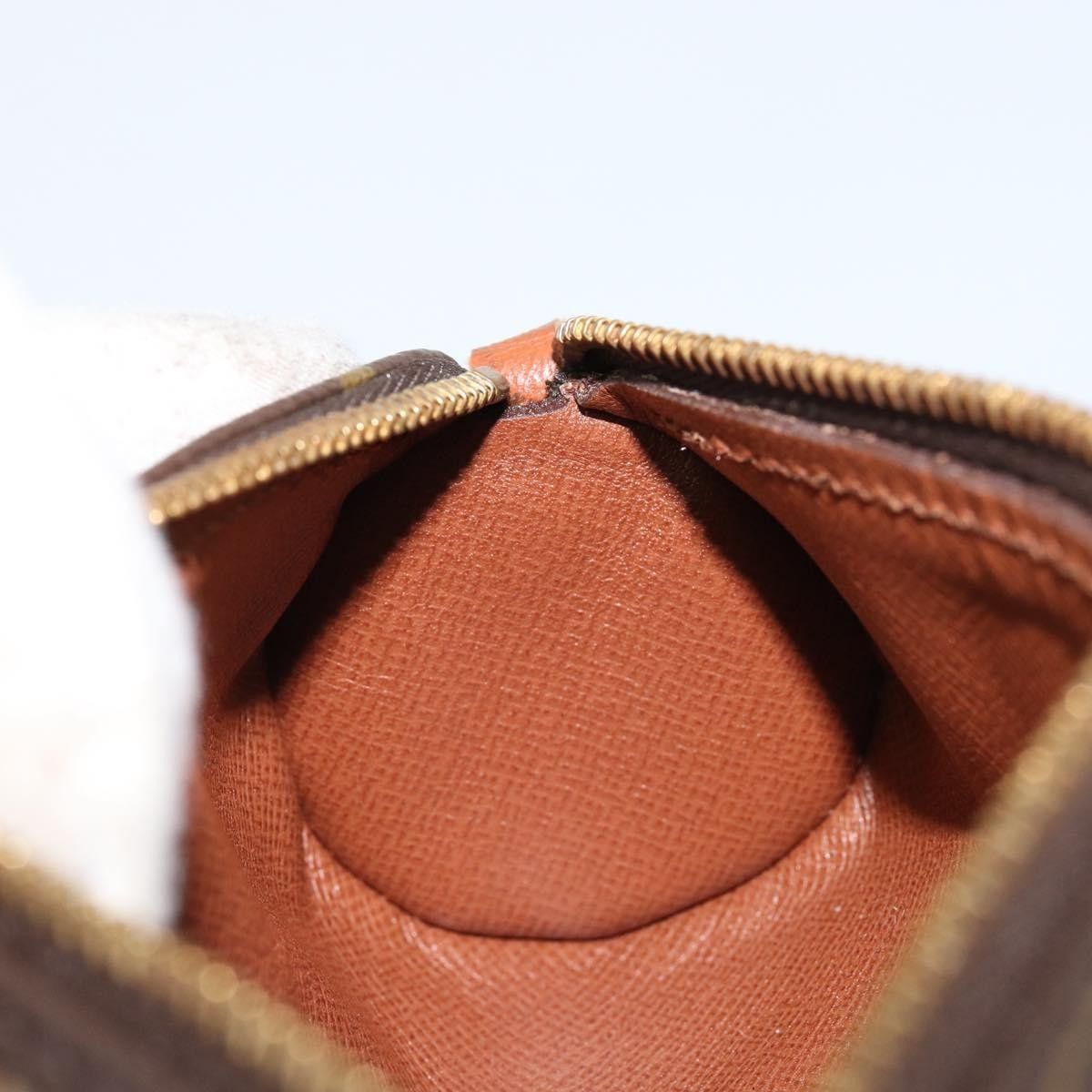 Louis Vuitton Louis Vuitton Papillon Pochette Monogram Canvas Size ONE SIZE - 15 Thumbnail