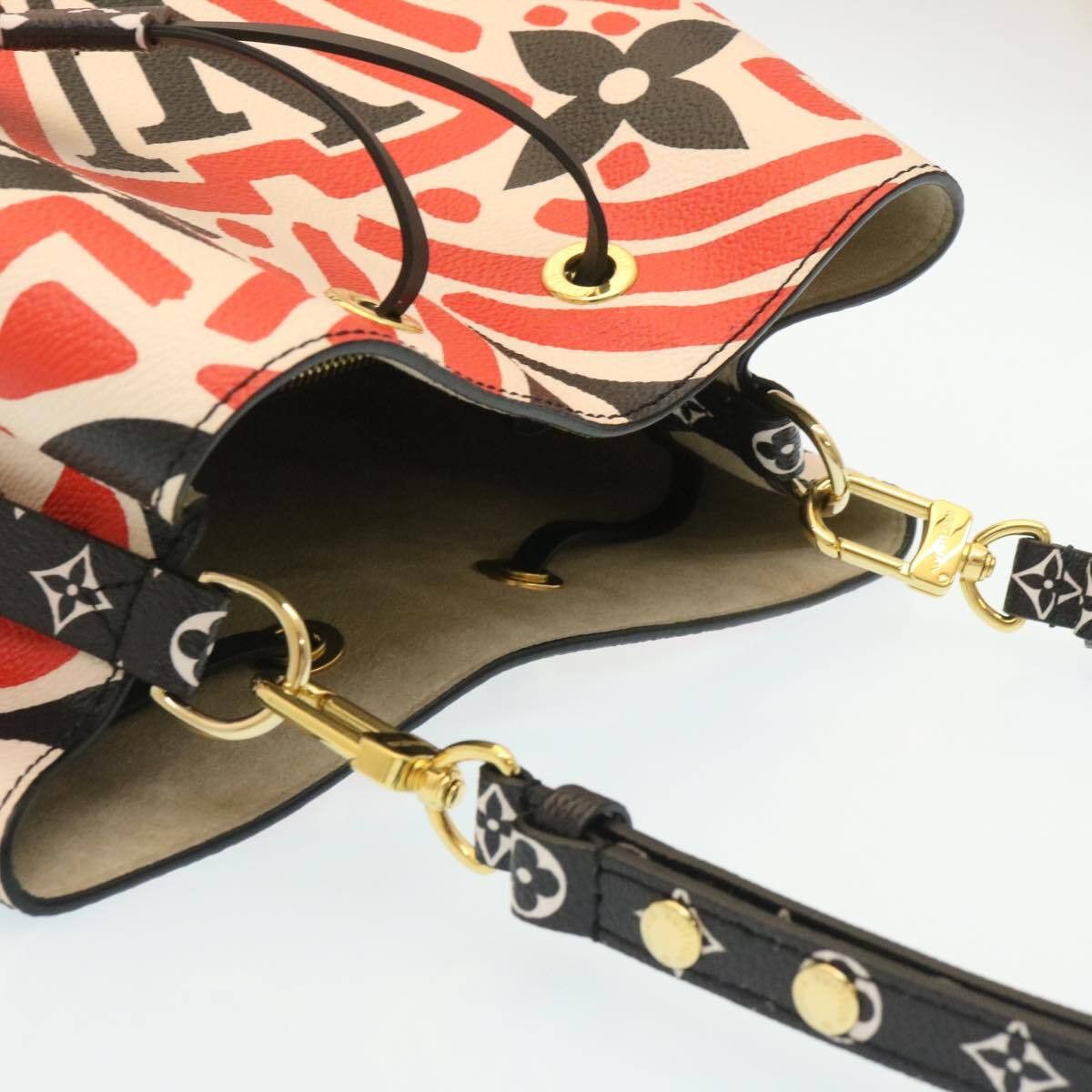 Louis Vuitton Louis Vuitton NeoNoe Limited Edition Crafty Monogram Giant Size ONE SIZE - 18 Thumbnail