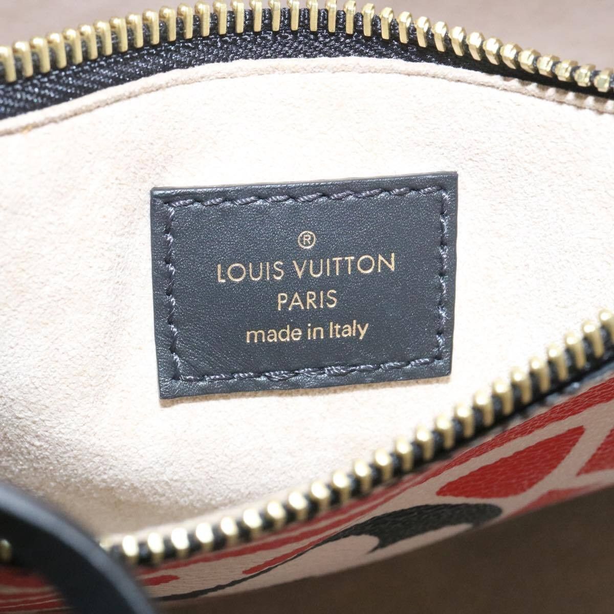 Louis Vuitton Louis Vuitton NeoNoe Limited Edition Crafty Monogram Giant Size ONE SIZE - 6 Thumbnail