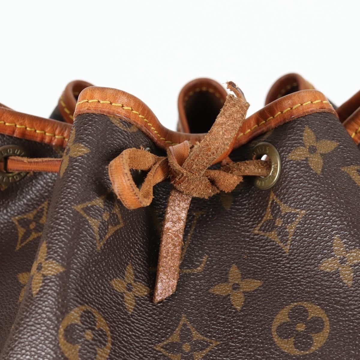 Louis Vuitton Louis Vuitton Petit Noe Handbag Monogram Canvas Size ONE SIZE - 18 Thumbnail