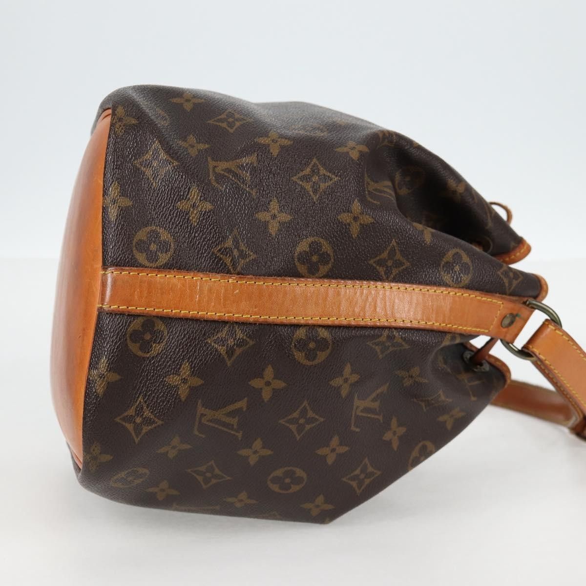 Louis Vuitton Louis Vuitton Petit Noe Handbag Monogram Canvas Size ONE SIZE - 4 Thumbnail