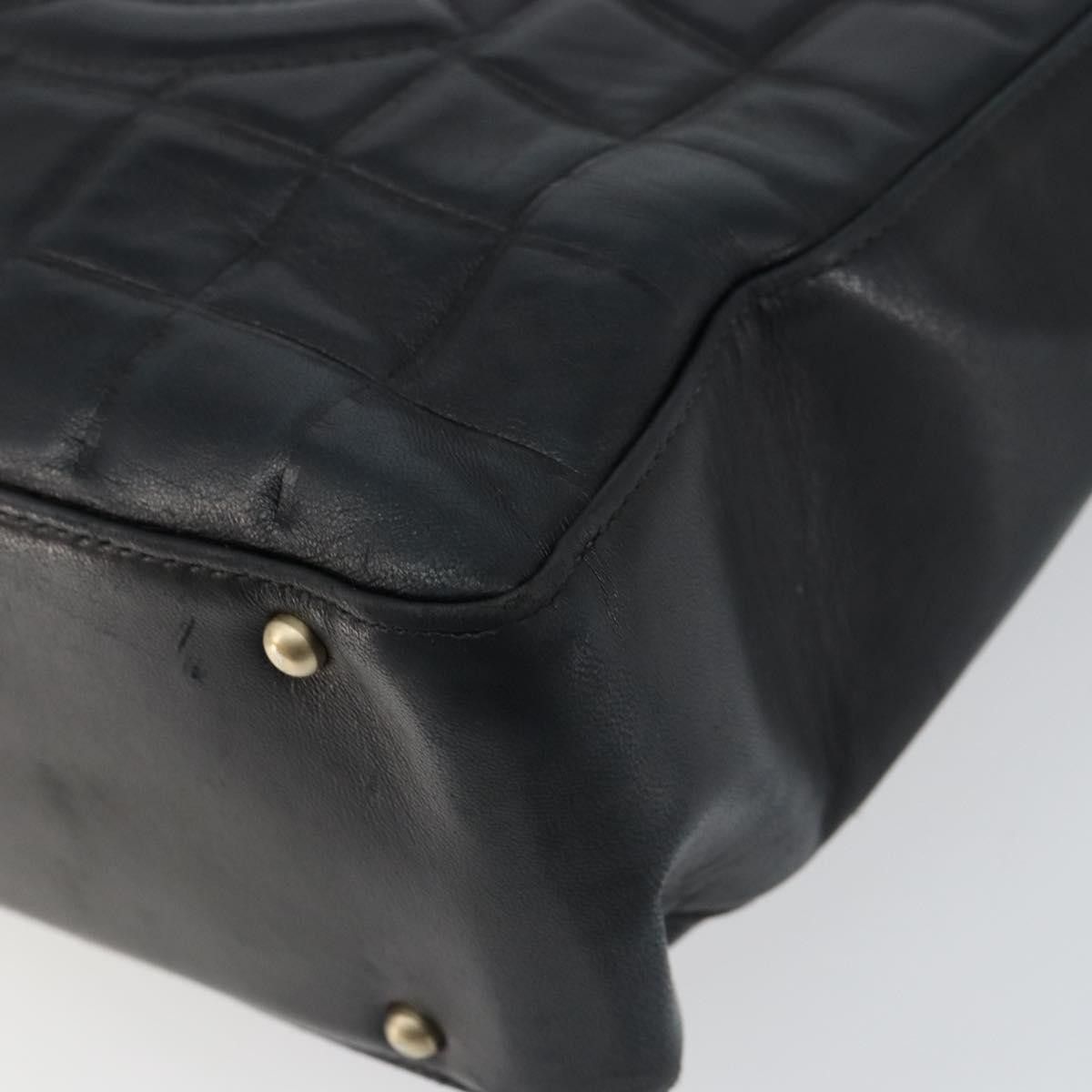 Chanel Chanel Chocolate Bar CC Tote Quilted Leather Size ONE SIZE - 11 Thumbnail