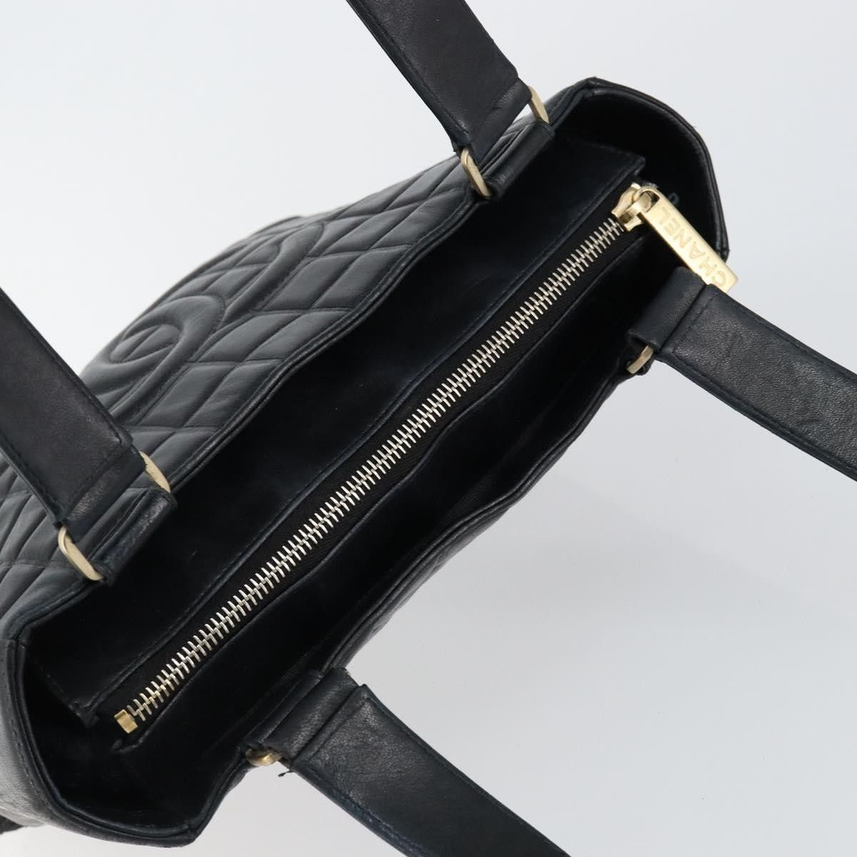 Chanel Chanel Chocolate Bar CC Tote Quilted Leather Size ONE SIZE - 16 Thumbnail