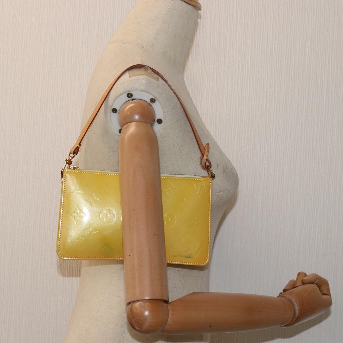 Louis Vuitton Louis Vuitton Lexington Pochette Monogram Vernis Size ONE SIZE - 14 Thumbnail