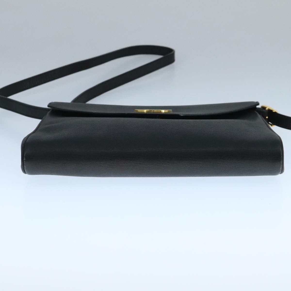 Celine Celine Vintage Circle Logo Crossbody Bag Leather Size ONE SIZE - 14 Thumbnail